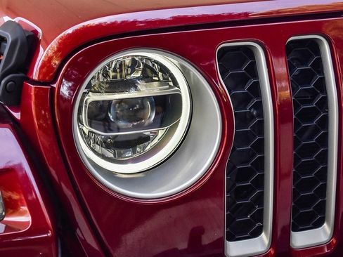 Used 2021 Jeep Wrangler Unlimited Sahara w/ Cold Weather Group image 8