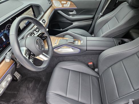 Certified 2025 Mercedes-Benz GLS 450 GLS 450 image 12