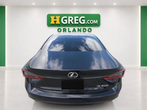 Used 2019 Lexus IS 300 w/ Premium Package RWD image 4