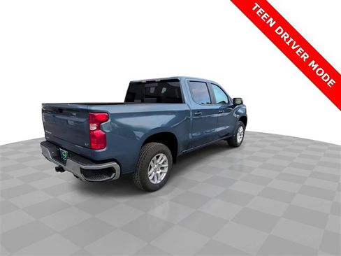 Used 2024 Chevrolet Silverado 1500 LT w/ Z71 Off-Road Package image 8