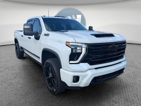 Certified 2025 Chevrolet Silverado 2500 High Country w/ Technology Package AWD/4WD image 1