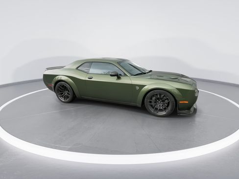 Used 2018 Dodge Challenger SRT Hellcat RWD image 24