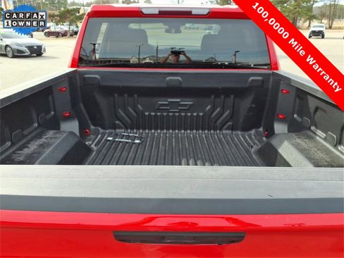Used 2024 Chevrolet Silverado 1500 LT image 10