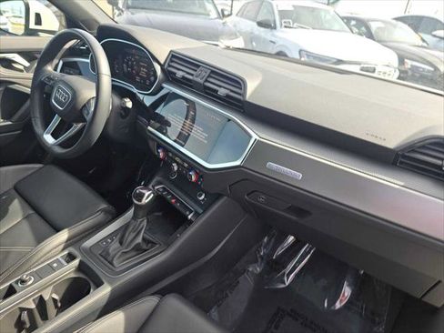 Certified 2024 Audi Q3 2.0T Premium Plus image 12