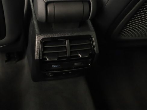 Certified 2025 Audi Q3 2.0T Premium Plus w/ Premium Plus Package image 23