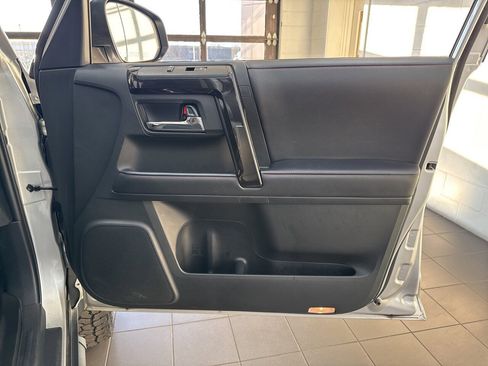 Certified 2022 Toyota 4Runner TRD Off-Road Premium image 54