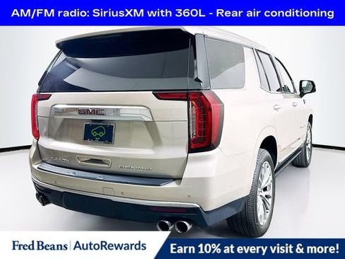 Used 2024 GMC Yukon Denali w/ Denali Reserve Package AWD/4WD image 7