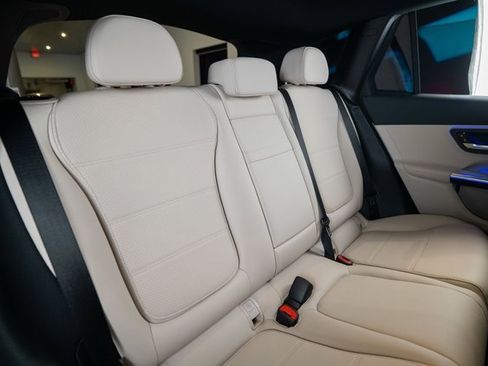 New 2026 Mercedes-Benz GLC 300 4MATIC image 31