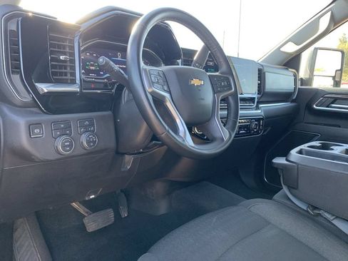 Certified 2025 Chevrolet Silverado 2500 LT w/ Convenience Package AWD/4WD image 8
