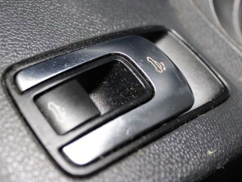 Used 2015 Volkswagen Eos Komfort image 24