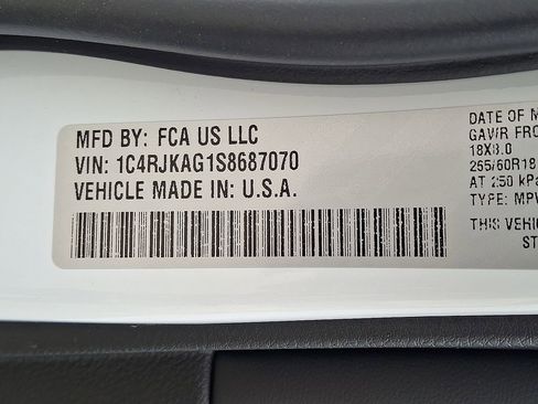 New 2025 Jeep Grand Cherokee L Laredo w/ Luxury Tech Group I AWD/4WD image 18