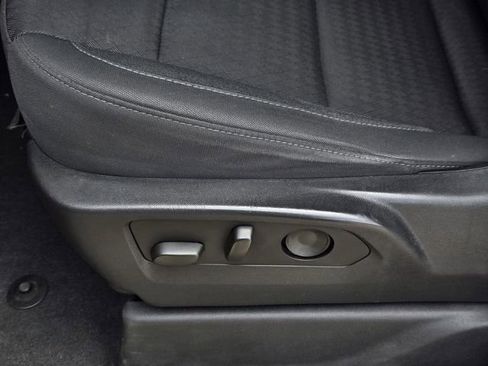 Used 2023 Chevrolet Silverado 1500 Custom RWD image 28