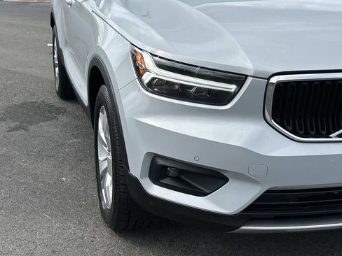 Used 2022 Volvo XC40 T5 Momentum AWD/4WD image 11