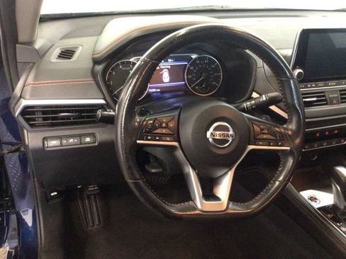 Used 2022 Nissan Altima 2.5 SR FWD image 19