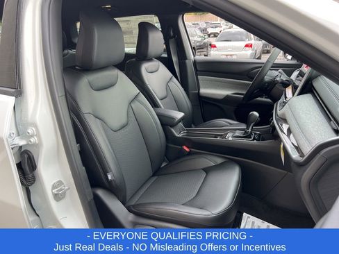 New 2026 Jeep Compass Latitude image 22