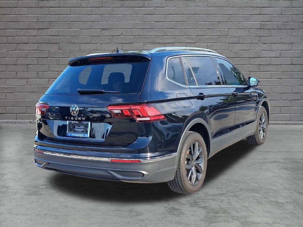 Used 2024 Volkswagen Tiguan SE FWD image 13