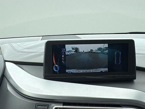 Used 2015 BMW i8 AWD/4WD image 18