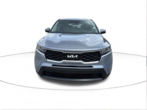 Used 2023 Kia Sorento LX FWD image 8