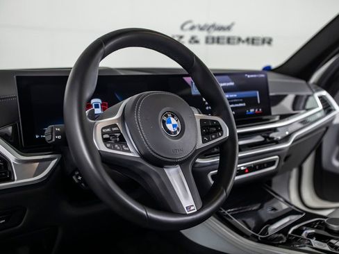 Used 2025 BMW X5 sDrive40i w/ M Sport Package RWD image 21