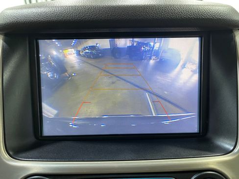 Used 2020 GMC Yukon Denali w/ Denali Premium Package image 11