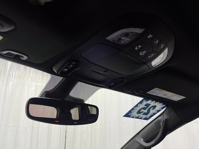Used 2025 Chrysler Pacifica Limited FWD image 25