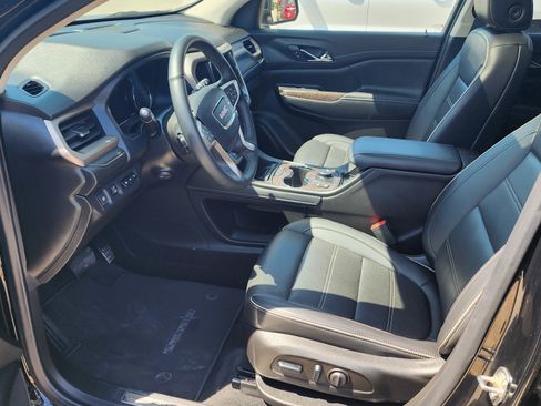 Used 2023 GMC Acadia Denali w/ Denali Technology Package AWD/4WD image 11