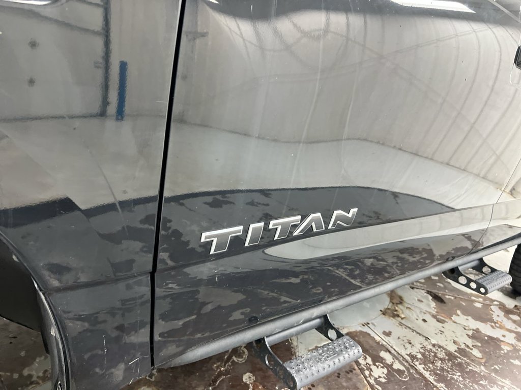 Used 2017 Nissan Titan SV AWD/4WD image 26