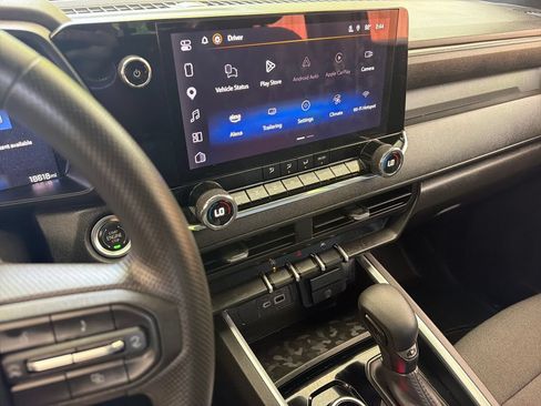 Used 2025 Chevrolet Colorado Trail Boss AWD/4WD image 27