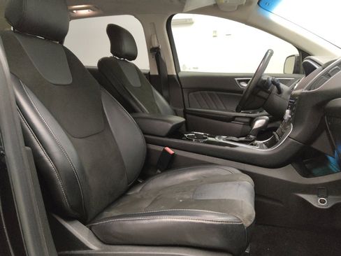 Used 2017 Ford Edge Sport w/ Technology Package image 21