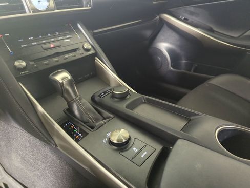 Used 2017 Lexus IS 200t RWD image 19