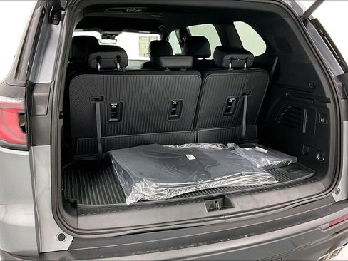New 2026 GMC Acadia Elevation w/ Black Edition FWD image 30