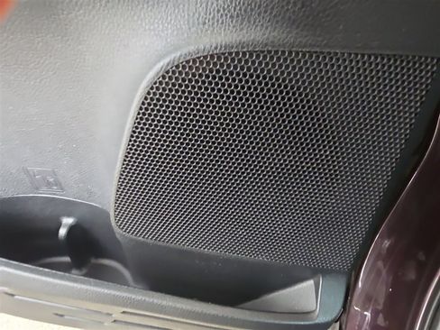 Used 2018 Toyota RAV4 LE image 21