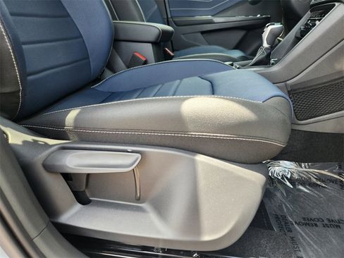 New 2025 Volkswagen Taos SEL image 19