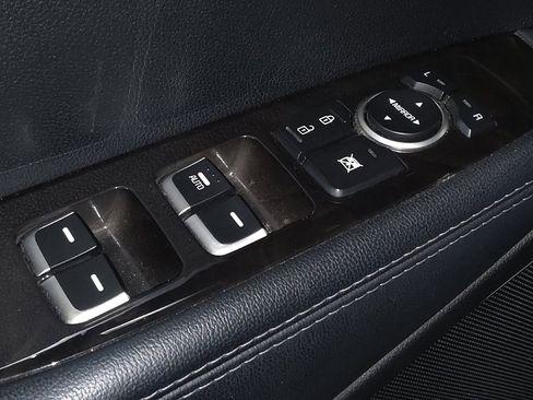 Used 2017 Kia Sorento AWD image 27