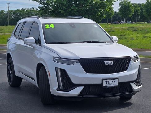 Used 2024 Cadillac XT6 Sport w/ LPO, Onyx Lite Package AWD/4WD image 4