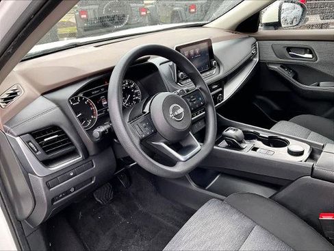 Certified 2023 Nissan Rogue SV image 8