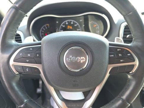 Used 2017 Jeep Grand Cherokee Altitude image 11