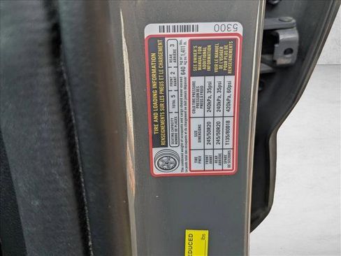 Used 2022 Hyundai Santa Cruz Limited image 15