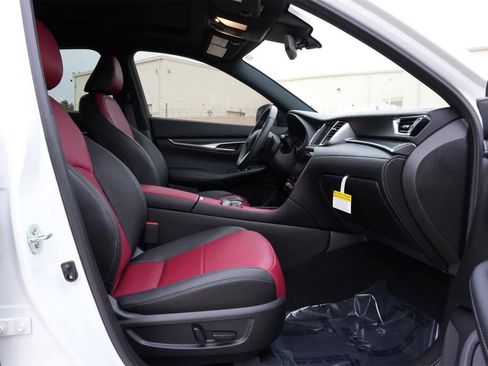 Certified 2025 INFINITI QX50 Sport image 23