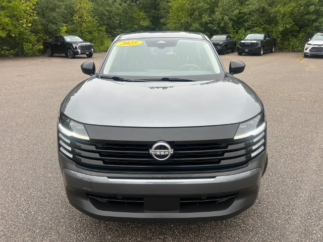 Used 2025 Nissan Kicks S FWD image 3