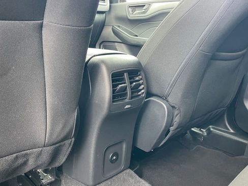 Used 2024 Ford Escape Active image 23