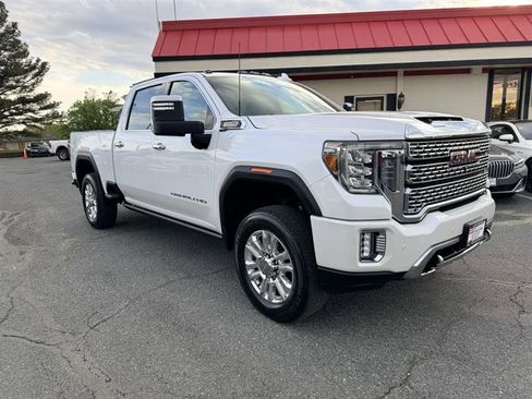 Used 2021 GMC Sierra 2500 Denali w/ Denali Ultimate Package AWD/4WD image 3
