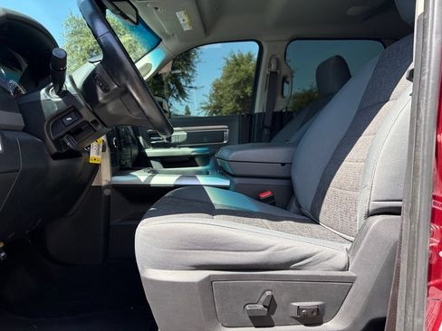 Used 2017 RAM 2500 SLT w/ Luxury Group AWD/4WD image 7