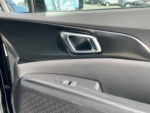 New 2026 Kia Carnival SX w/ SX Dark Edition Package image 33