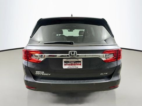 Used 2018 Honda Odyssey Elite image 6