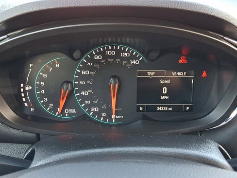 Used 2022 Chevrolet Trax LT w/ LT Convenience Package image 24