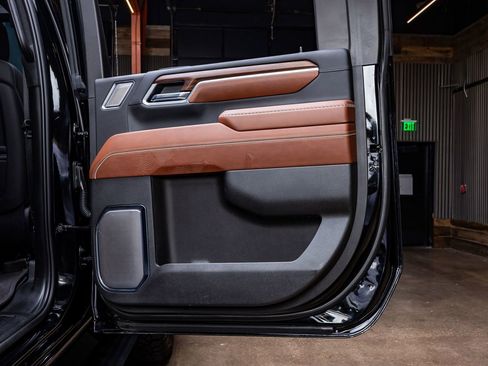 Used 2025 GMC Sierra 2500 Denali Ultimate image 39