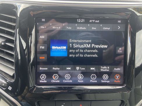 Used 2020 Jeep Cherokee Limited image 26