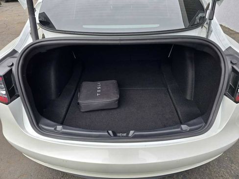 Used 2021 Tesla Model 3 Standard Range Plus image 13