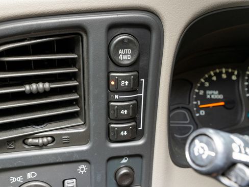 Used 2004 Chevrolet Silverado 1500 w/ Light Duty Power Package image 23